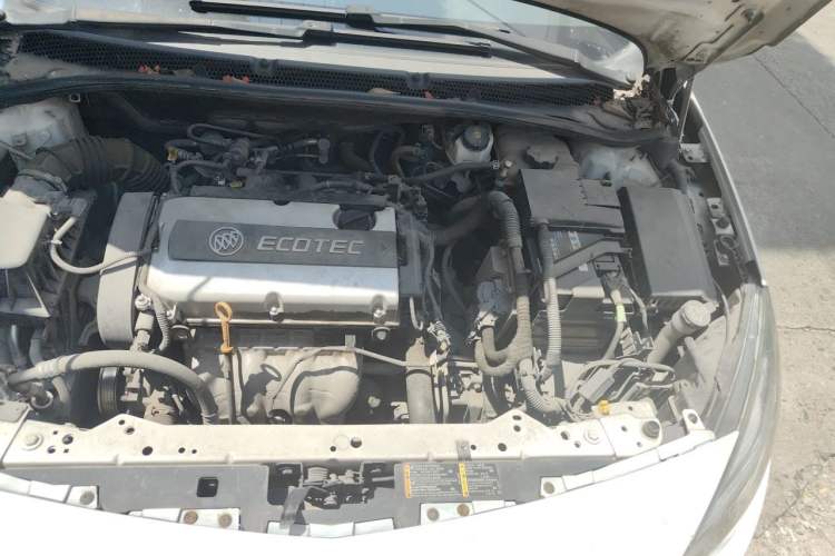 Used Buick GT 2013 XT 1.6L Automatic Fashion Edition Engine Bay Left