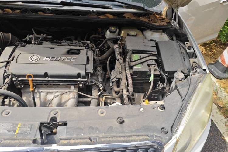 Used Buick GT 2013 GT 1.8L Automatic Fashion Edition Engine Bay Left