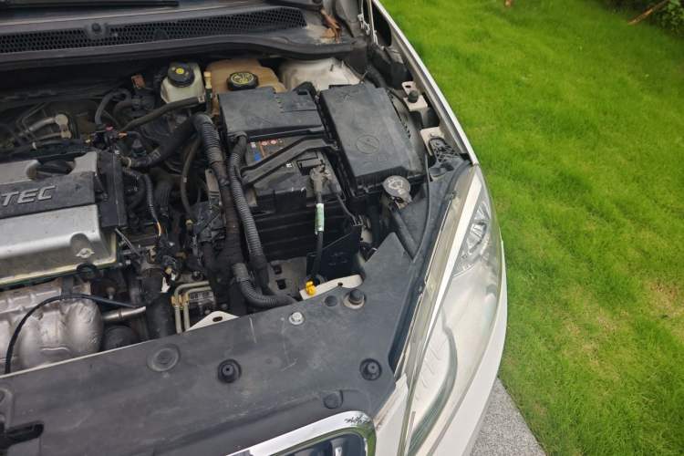 Used Buick GT 2013 GT 1.6L Automatic Fashion Edition Engine Bay Left
