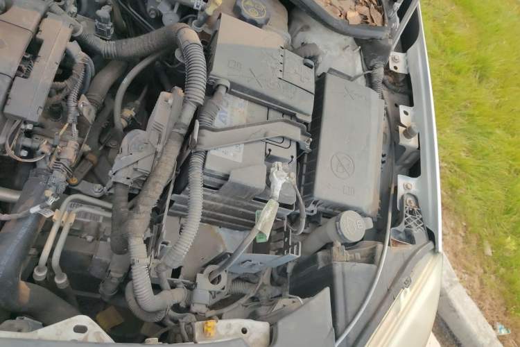 Used Buick GT 2013 GT 1.6L Automatic Fashion Edition Engine Bay Left