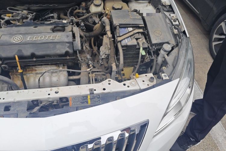 Used Buick GT 2013 XT 1.6L Automatic Fashion Edition Engine Bay Left