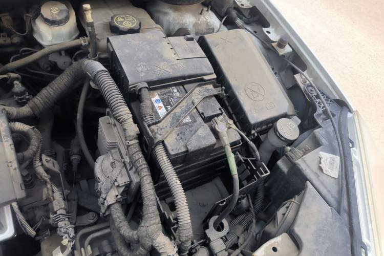 Used Buick GT 2013 GT 1.6L Automatic Fashion Edition Engine Bay Left