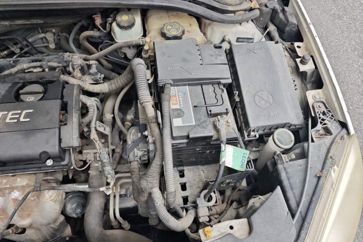 Used Buick GT 2013 GT 1.6L Automatic Fashion Edition Engine Bay Left
