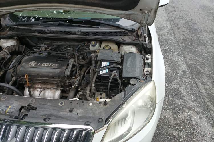 Used Buick GT 2013 GT 1.6L Automatic Fashion Edition Engine Bay Left