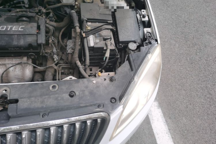 Used Buick GT 2013 GT 1.6L Automatic Fashion Edition Engine Bay Left