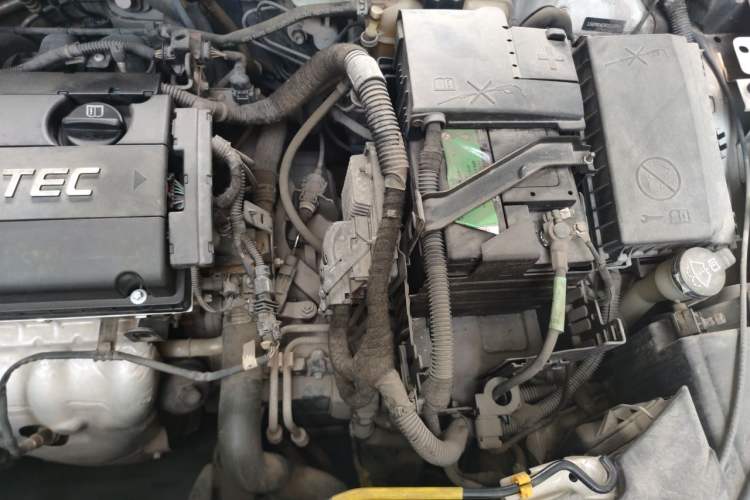 Used Buick GT 2013 GT 1.6L Automatic Fashion Edition Engine Bay Left