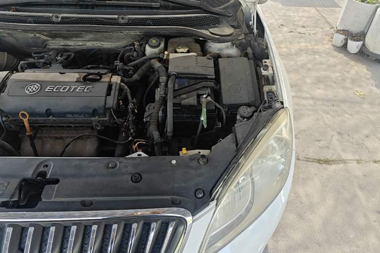 Used Buick GT 2013 GT 1.6L Automatic Fashion Edition Engine Bay Left