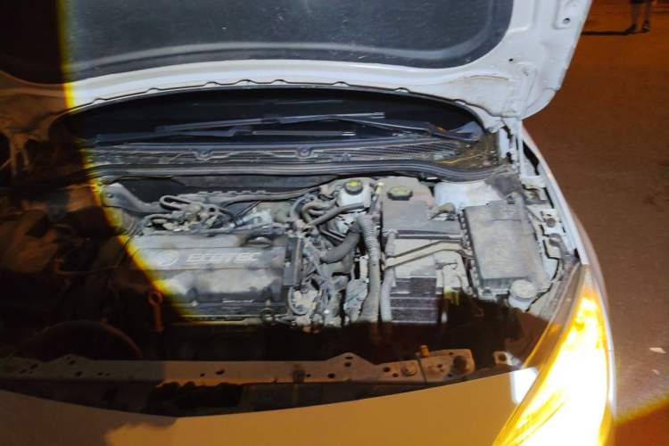 Used Buick GT 2013 XT 1.6L Automatic Fashion Edition Engine Bay Left