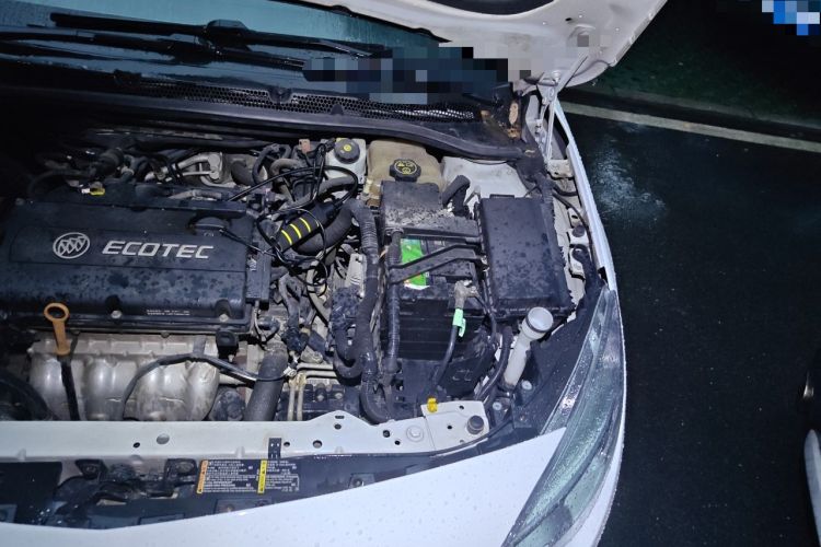 Used Buick GT 2013 XT 1.6L Automatic Fashion Edition Engine Bay Left