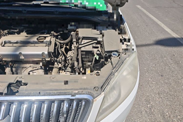 Used Buick GT 2013 GT 1.6L Automatic Fashion Edition Engine Bay Left