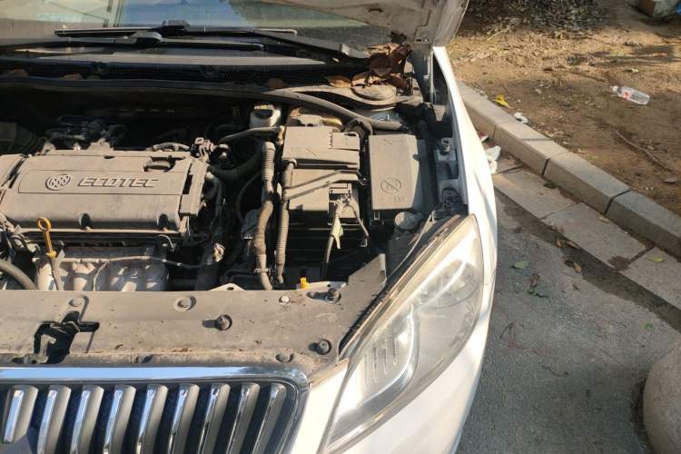 Used Buick GT 2013 GT 1.6L Automatic Fashion Edition Engine Bay Left