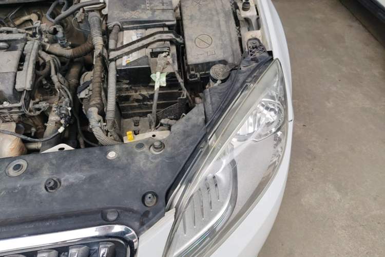 Used Buick GT 2013 GT 1.6L Manual Entry-Level Model Engine Bay Left