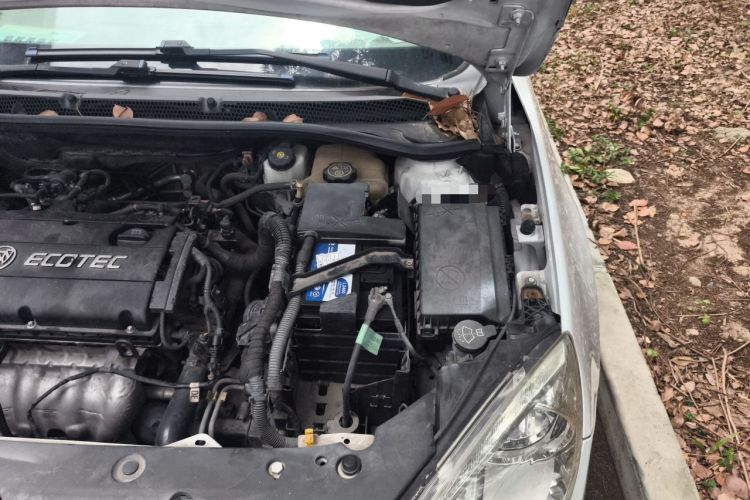 Used Buick GT 2013 GT 1.6L Automatic Fashion Edition Engine Bay Left