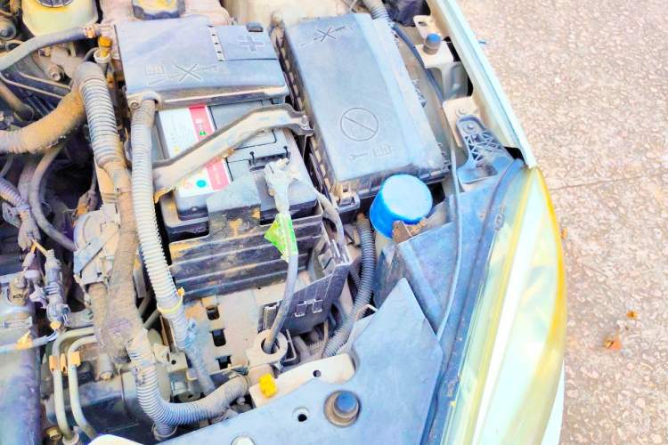 Used Buick GT 2013 GT 1.6L Automatic Fashion Edition Engine Bay Left