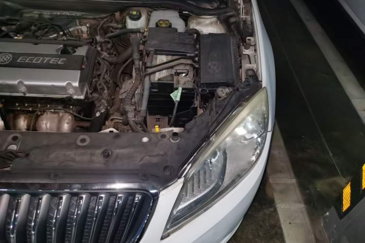 Used Buick GT 2013 GT 1.6L Automatic Fashion Edition Engine Bay Left