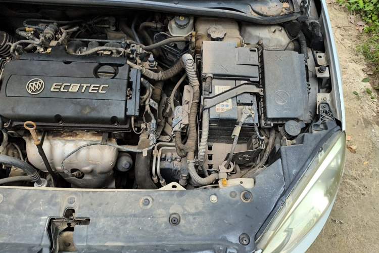 Used Buick GT 2013 GT 1.6L Automatic Fashion Edition Engine Bay Left