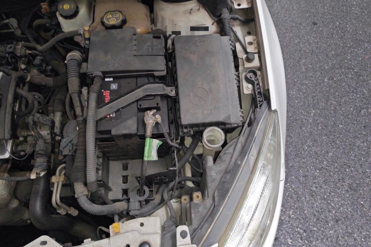 Used Buick GT 2013 XT 1.6L Automatic Fashion Edition Engine Bay Left