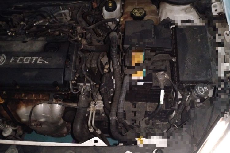 Used Buick GT 2013 GT 1.6L Automatic Fashion Edition Engine Bay Left
