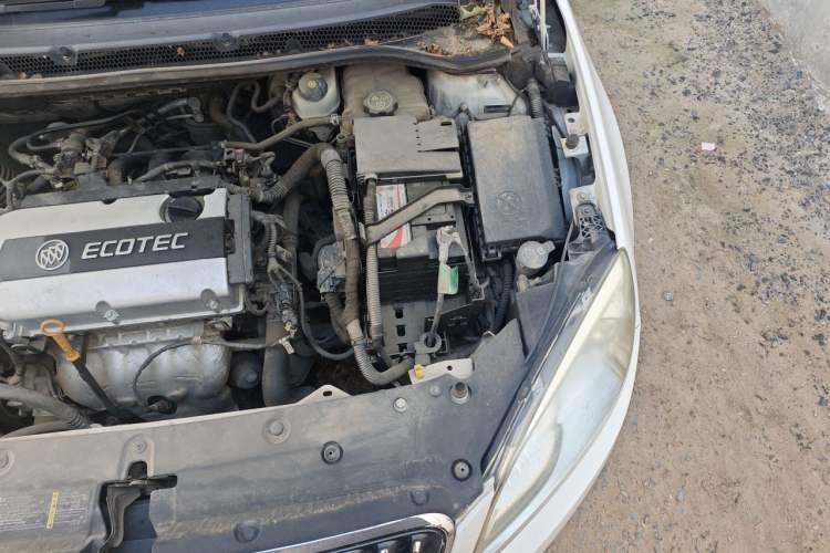 Used Buick GT 2013 GT 1.6L Manual Entry-Level Model Engine Bay Left