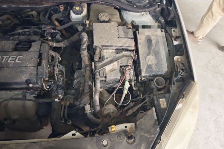 Used Buick GT 2013 GT 1.6L Automatic Fashion Edition Engine Bay Left