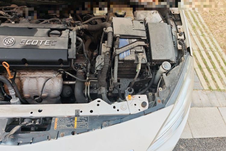Used Buick GT 2013 XT 1.6L Automatic Fashion Edition Engine Bay Left