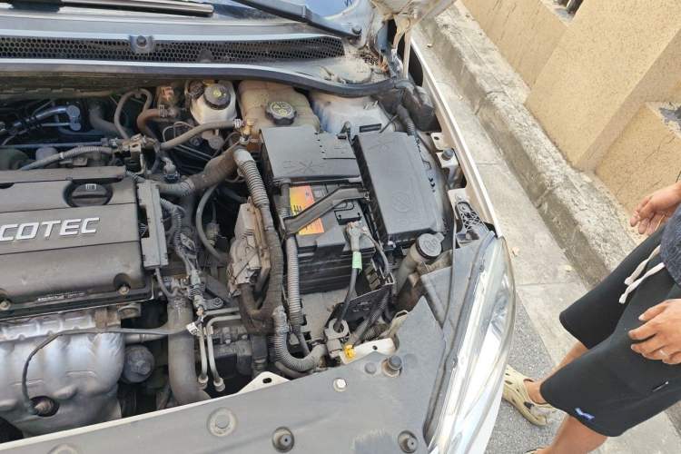Used Buick GT 2013 GT 1.6L Automatic Fashion Edition Engine Bay Left