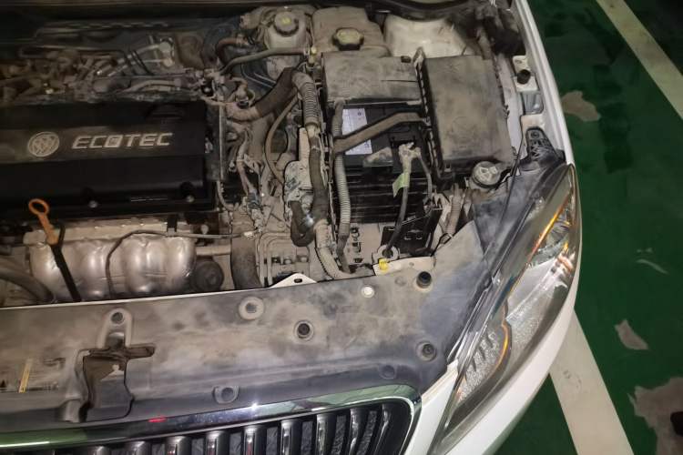 Used Buick GT 2013 GT 1.6L Automatic Fashion Edition Engine Bay Left