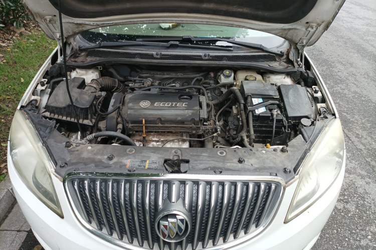 Used Buick GT 2013 GT 1.6L Automatic Fashion Edition Engine Bay