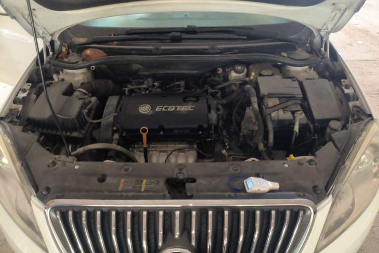 Used Buick GT 2013 GT 1.6L Automatic Fashion Edition Engine Bay