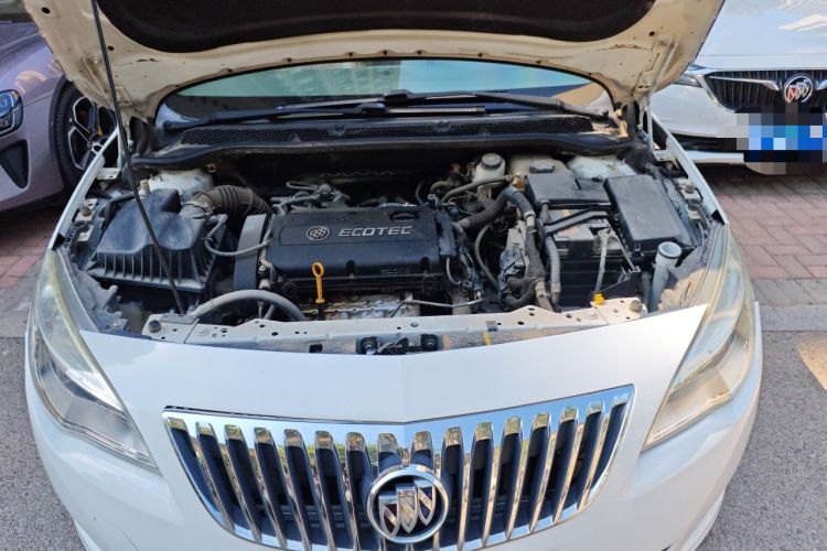 Used Buick GT 2013 XT 1.6L Automatic Fashion Edition Engine Bay