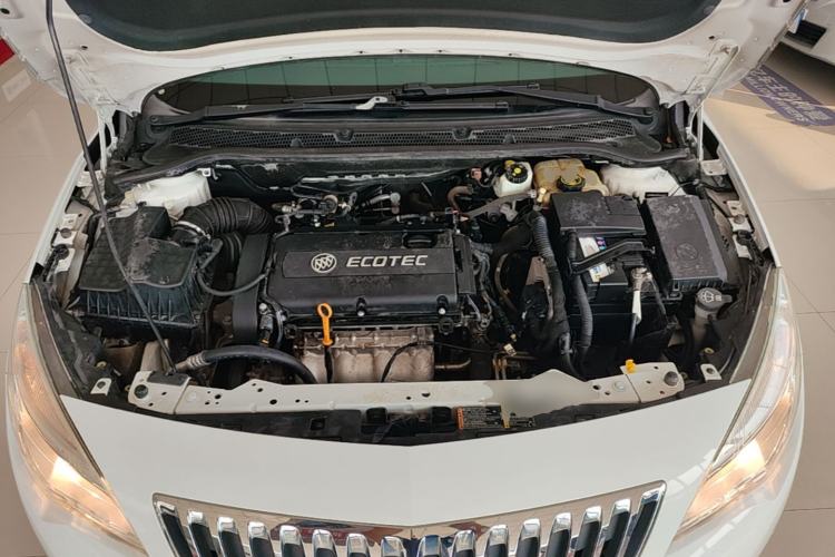 Used Buick GT 2013 XT 1.6L Automatic Fashion Edition Engine Bay