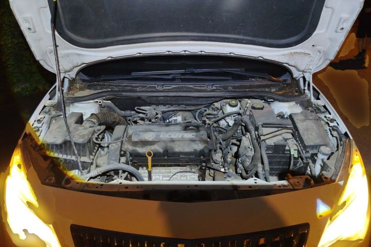 Used Buick GT 2013 XT 1.6L Automatic Fashion Edition Engine Bay