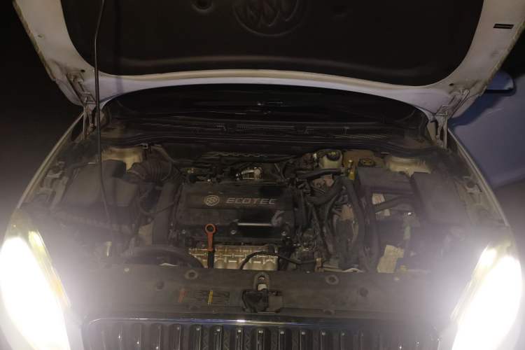 Used Buick GT 2013 GT 1.6L Automatic Fashion Edition Engine Bay