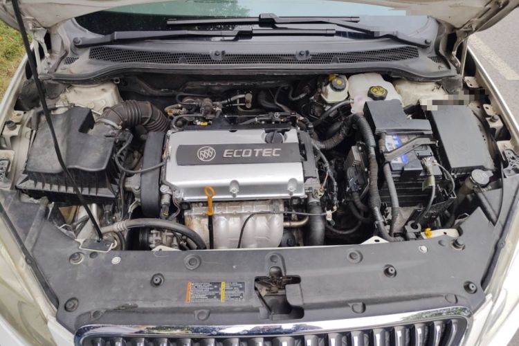 Used Buick GT 2013 GT 1.6L Manual Entry-Level Model Engine Bay
