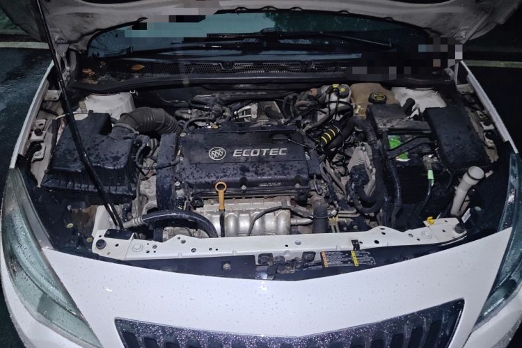 Used Buick GT 2013 XT 1.6L Automatic Fashion Edition Engine Bay