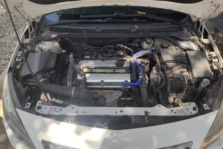 Used Buick GT 2013 XT 1.6T Automatic Fashion Sport Edition Engine Bay