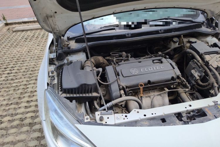 Used Buick GT 2013 XT 1.6L Automatic Fashion Edition Engine Bay Right