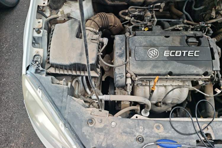 Used Buick GT 2013 GT 1.6L Manual Entry-Level Model Engine Bay Right