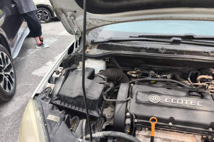 Used Buick GT 2013 GT 1.6L Automatic Fashion Edition Engine Bay Right