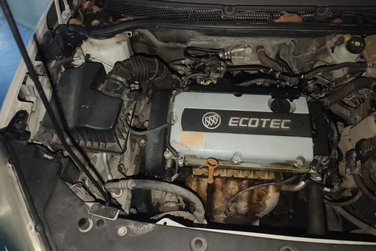 Used Buick GT 2013 GT 1.6L Manual Entry-Level Model Engine Bay Right
