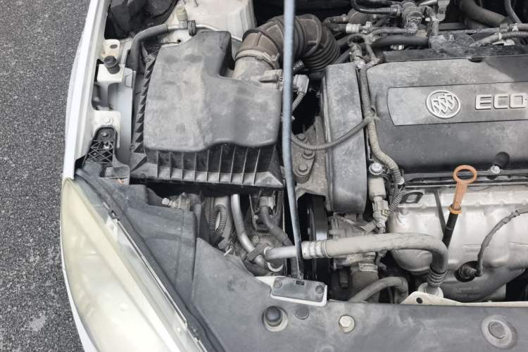 Used Buick GT 2013 GT 1.6L Automatic Fashion Edition Engine Bay Right