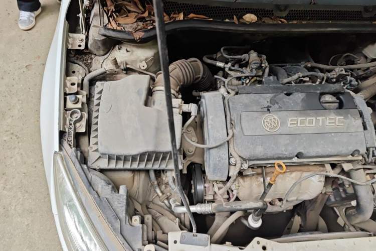 Used Buick GT 2013 XT 1.6L Automatic Fashion Edition Engine Bay Right