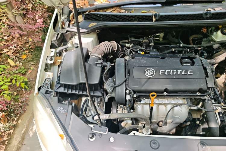 Used Buick GT 2013 GT 1.6L Automatic Fashion Edition Engine Bay Right