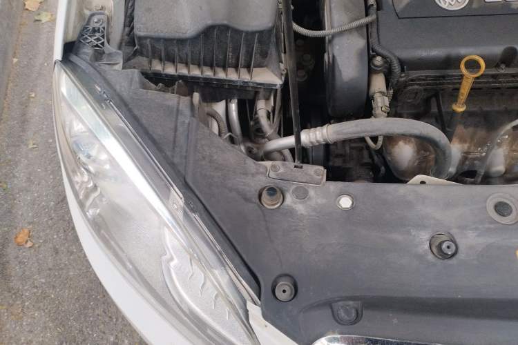 Used Buick GT 2013 GT 1.6L Automatic Fashion Edition Engine Bay Right