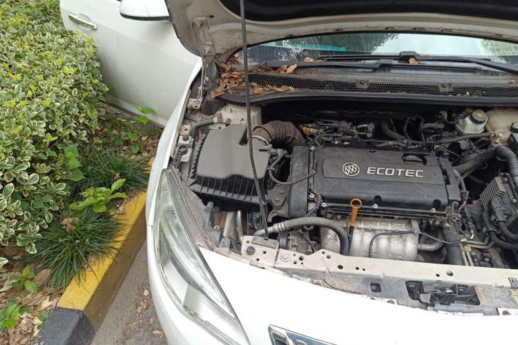 Used Buick GT 2013 XT 1.6L Automatic Fashion Edition Engine Bay Right