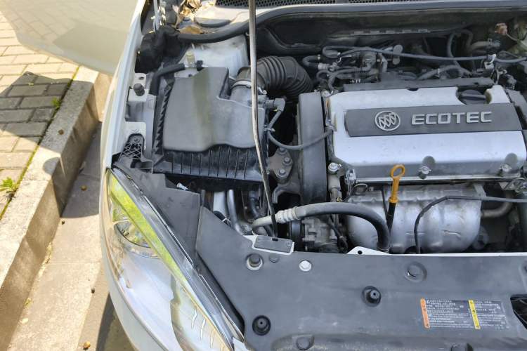 Used Buick GT 2013 GT 1.6L Automatic Fashion Edition Engine Bay Right