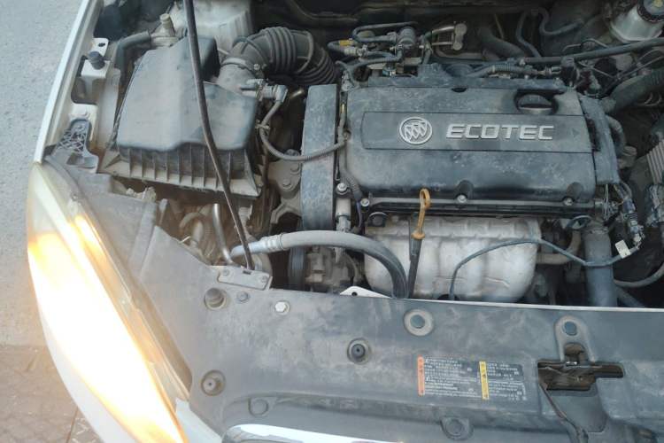 Used Buick GT 2013 GT 1.6L Manual Entry-Level Model Engine Bay Right