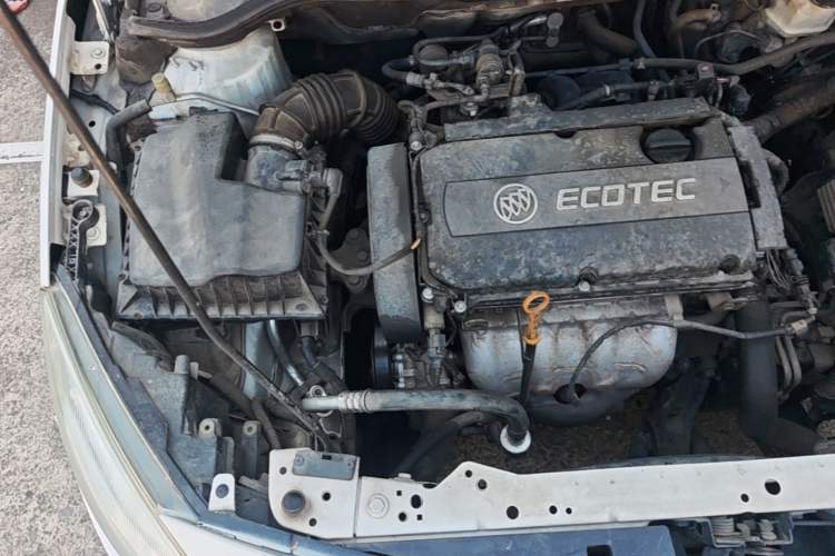 Used Buick GT 2013 XT 1.6L Automatic Fashion Edition Engine Bay Right