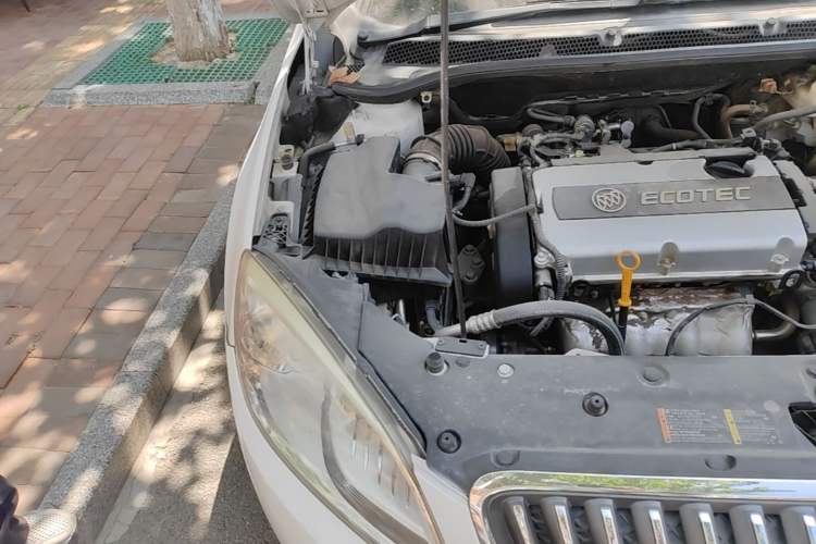 Used Buick GT 2013 GT 1.6L Automatic Fashion Edition Engine Bay Right