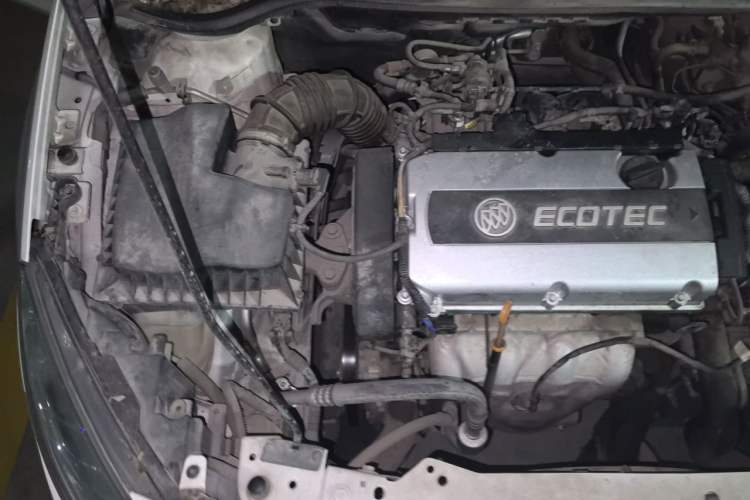 Used Buick GT 2013 XT 1.6L Automatic Fashion Edition Engine Bay Right